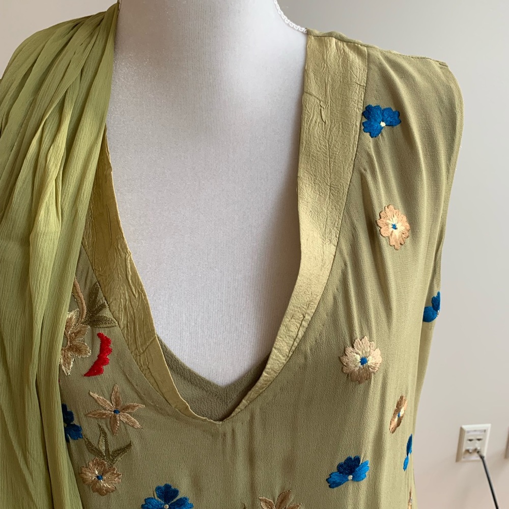 Designer Indian salwar suit. Chest 40 - Picture 2 of 7